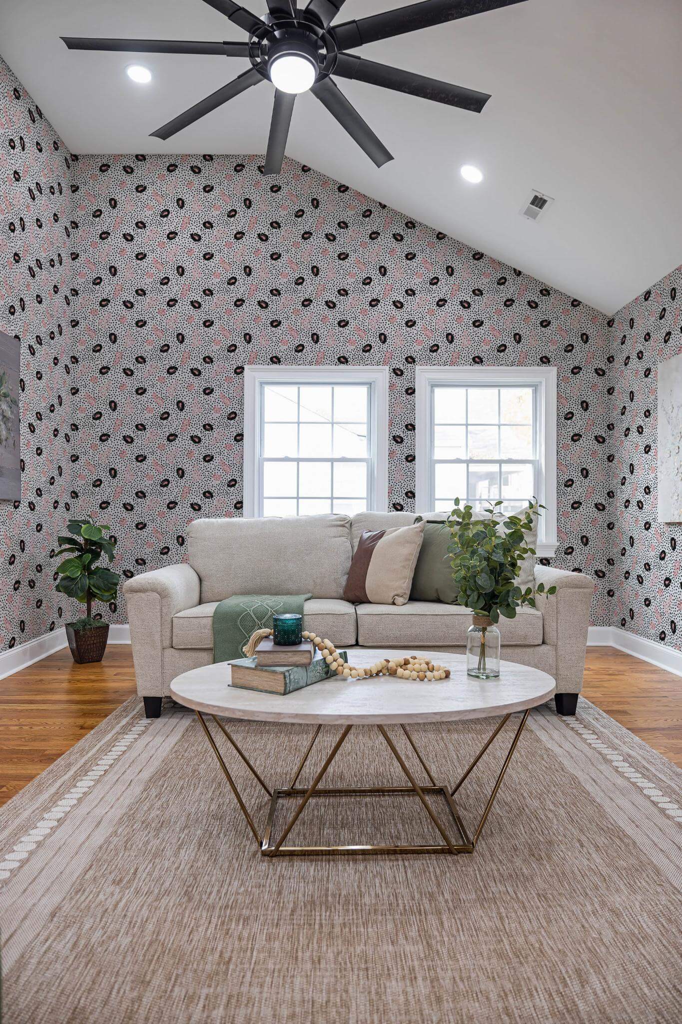 Dotted floral Wallpaper - Image 3