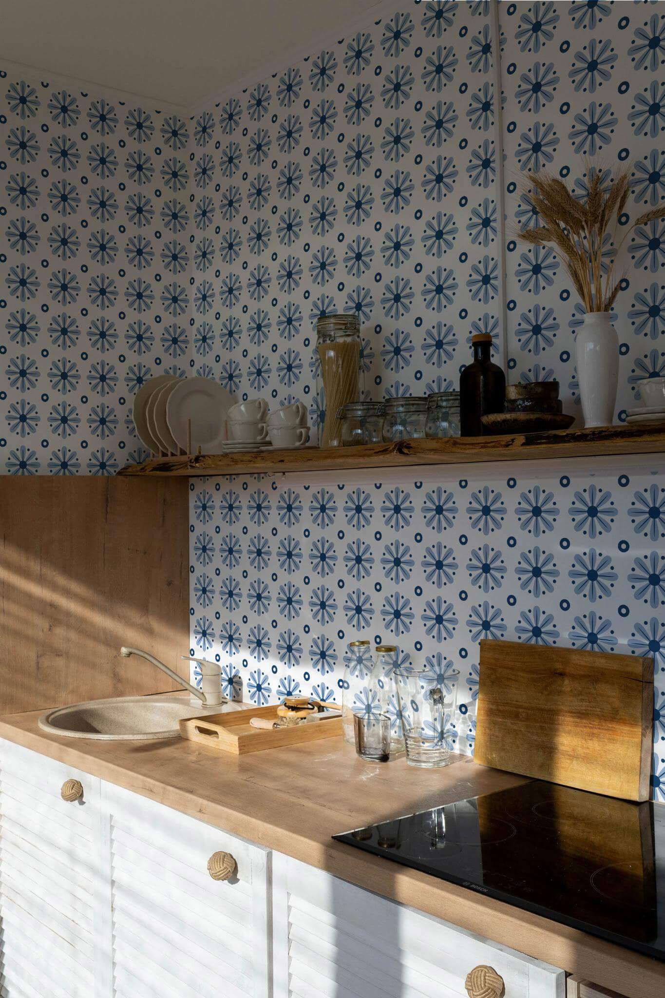 Blue floral tile effect Wallpaper - Image 4