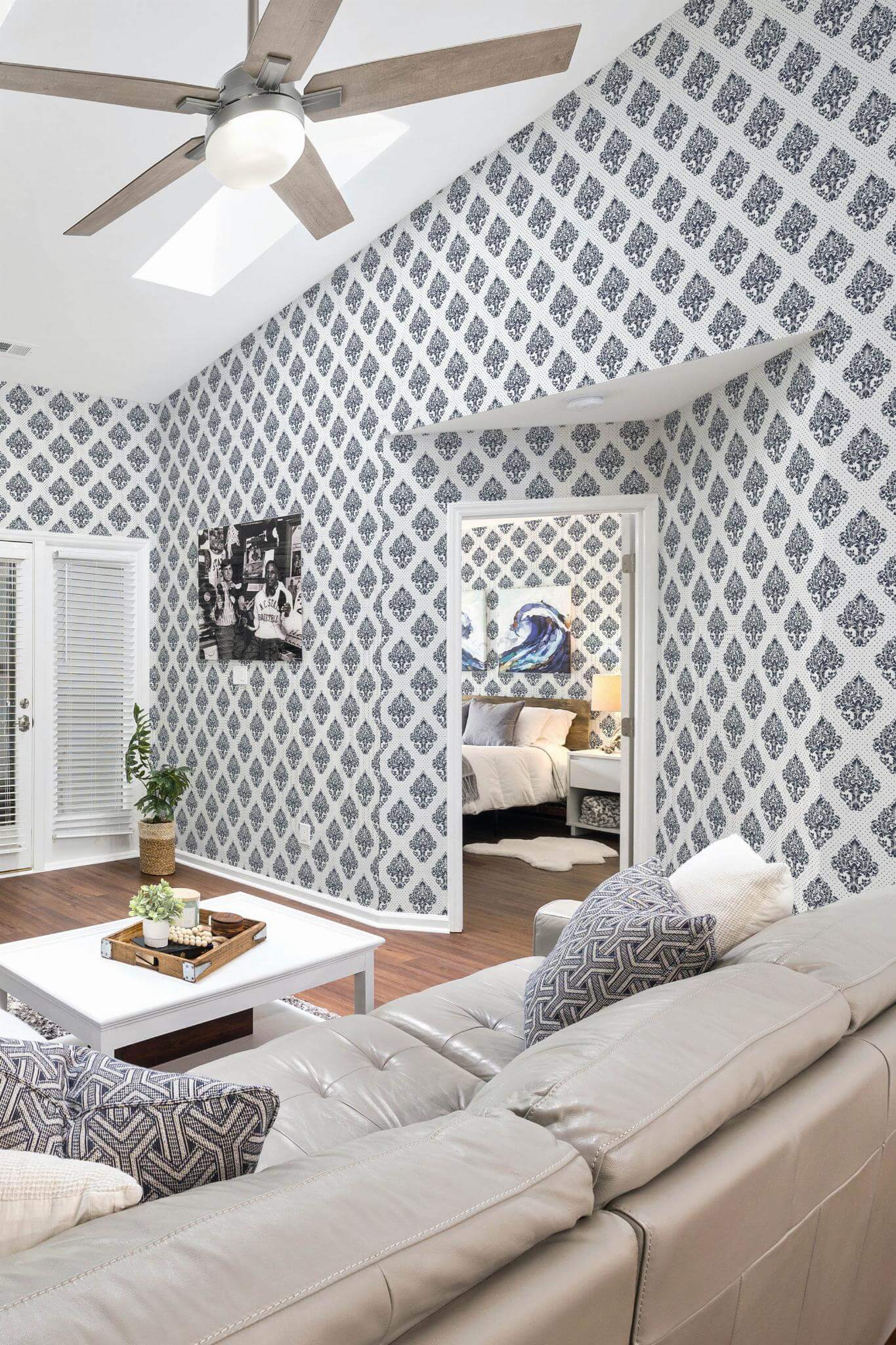 Blue damask Wallpaper - Image 3