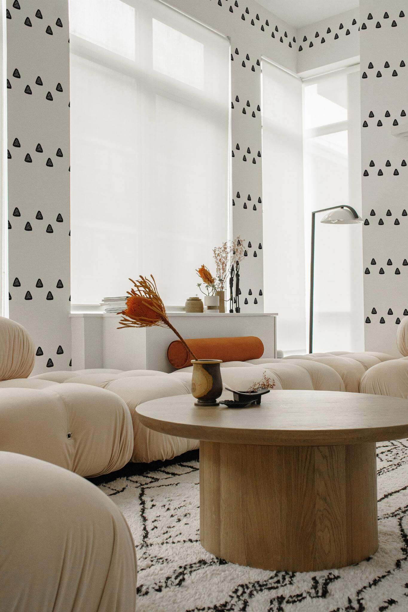 Horizontal triangle stripe Wallpaper - Image 3