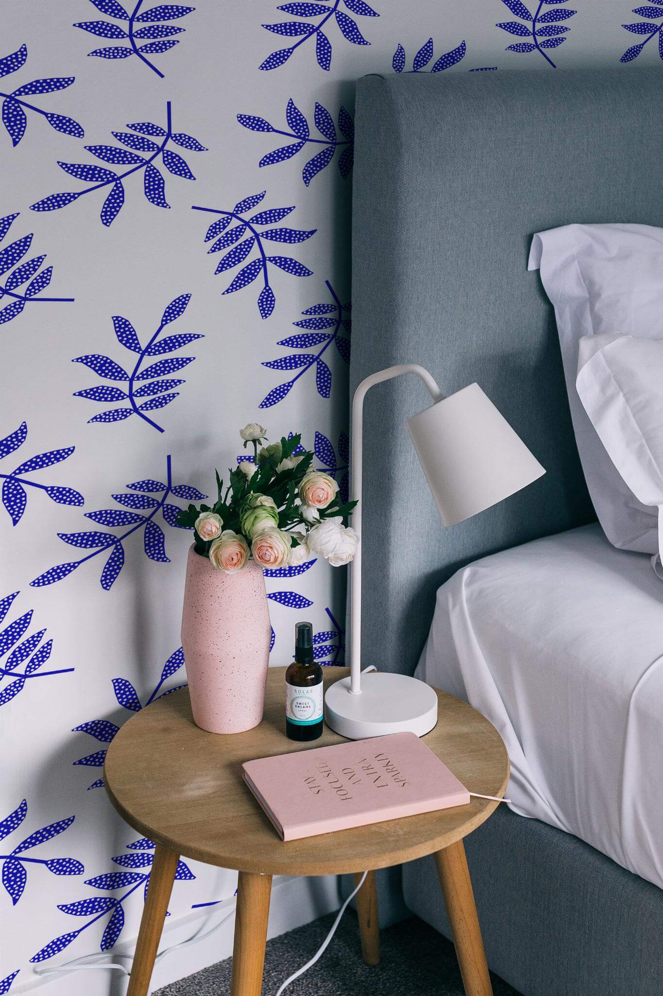 Blue seamless leaf Wallpaper