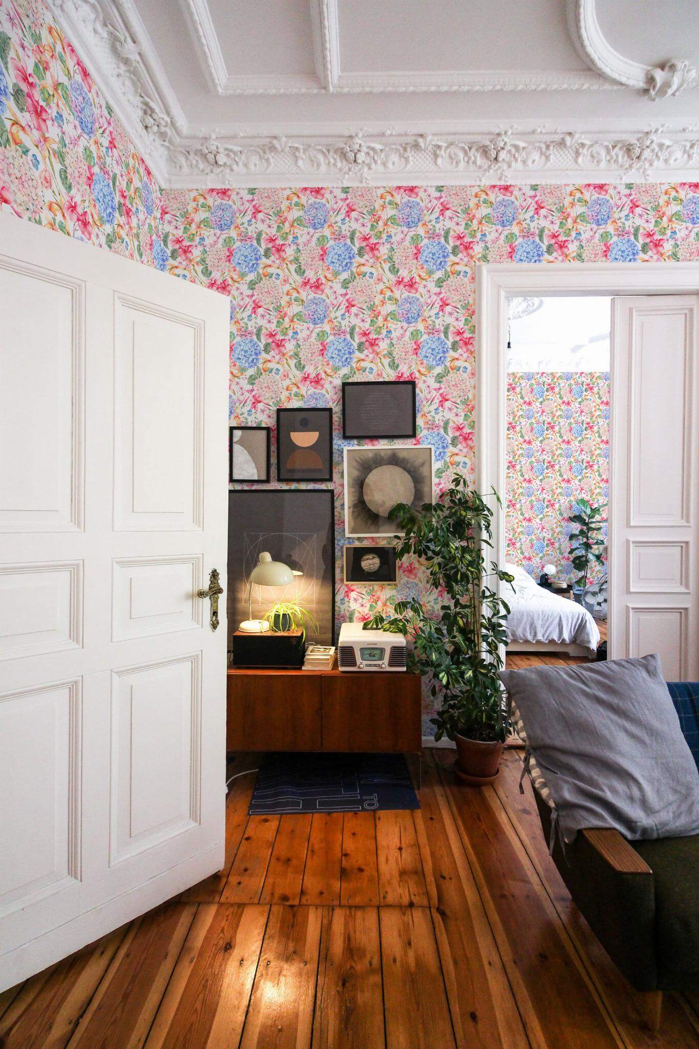 Bright floral Wallpaper - Image 3