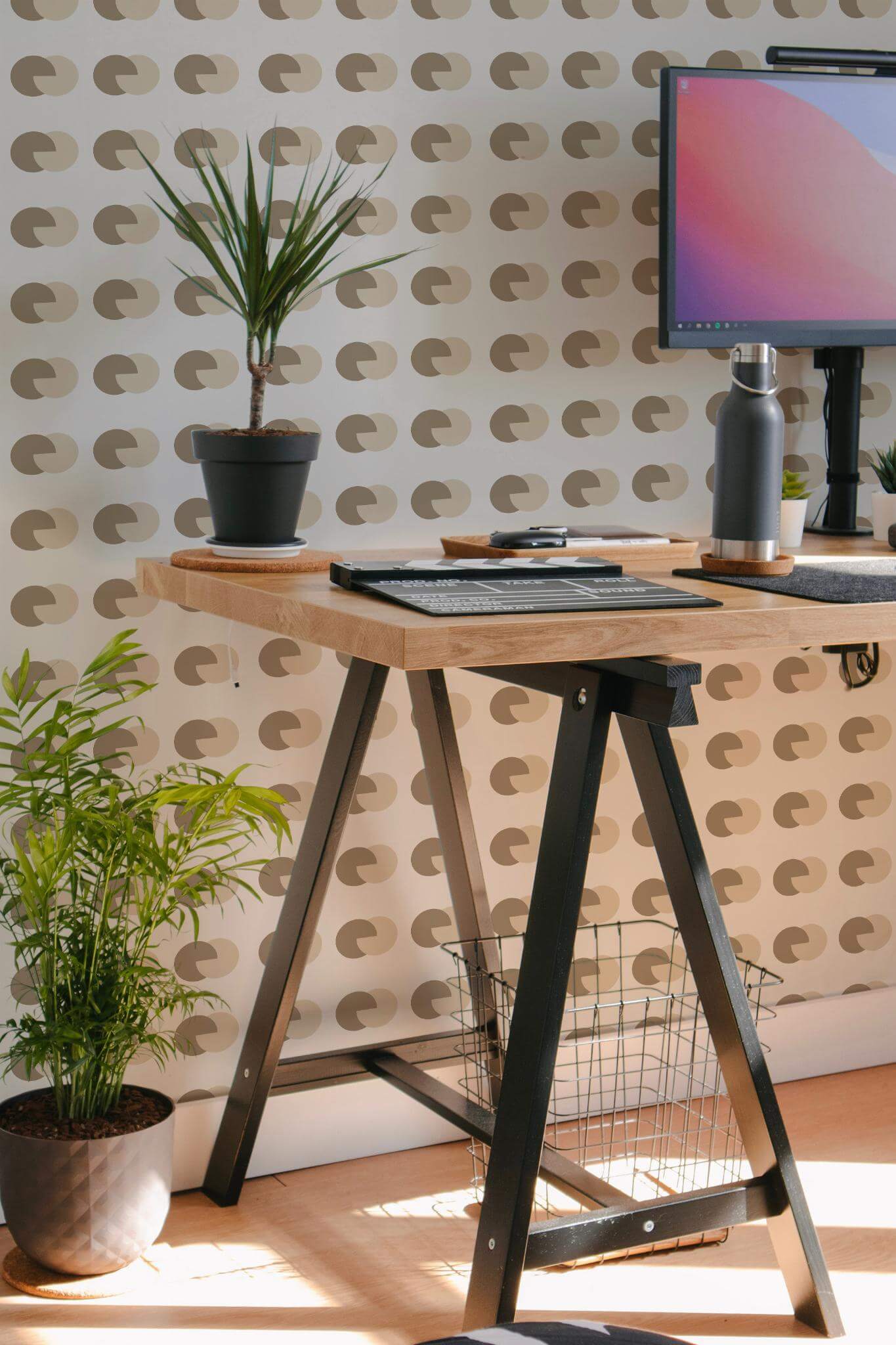 Abstract geometric overlapping circles Wallpaper