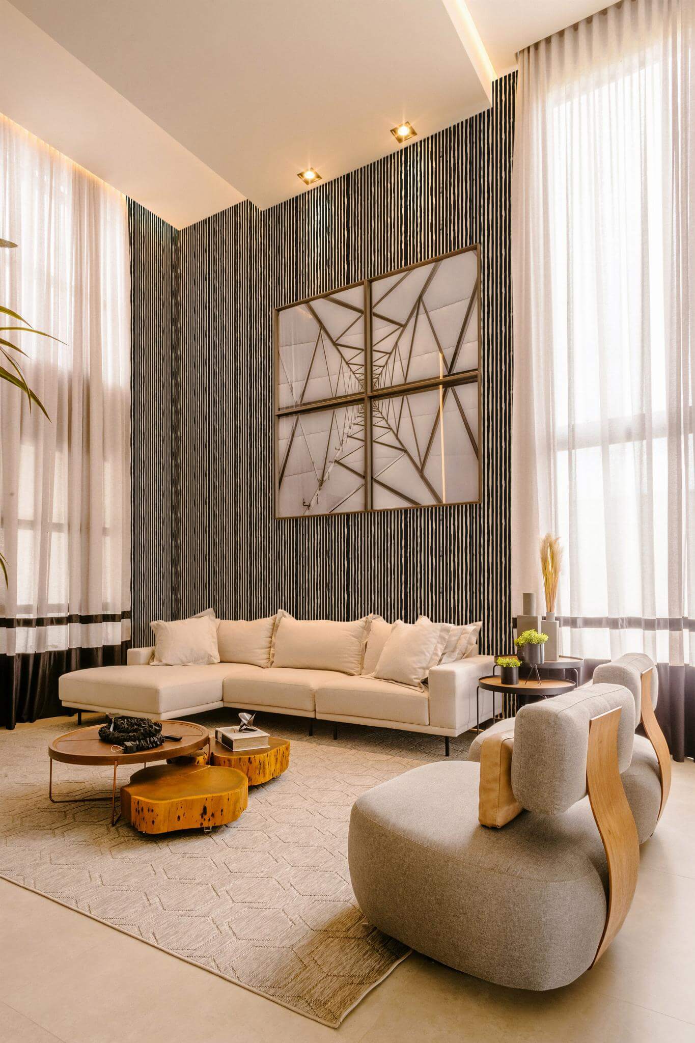 Vertical brush stroke striped Wallpaper - Image 3