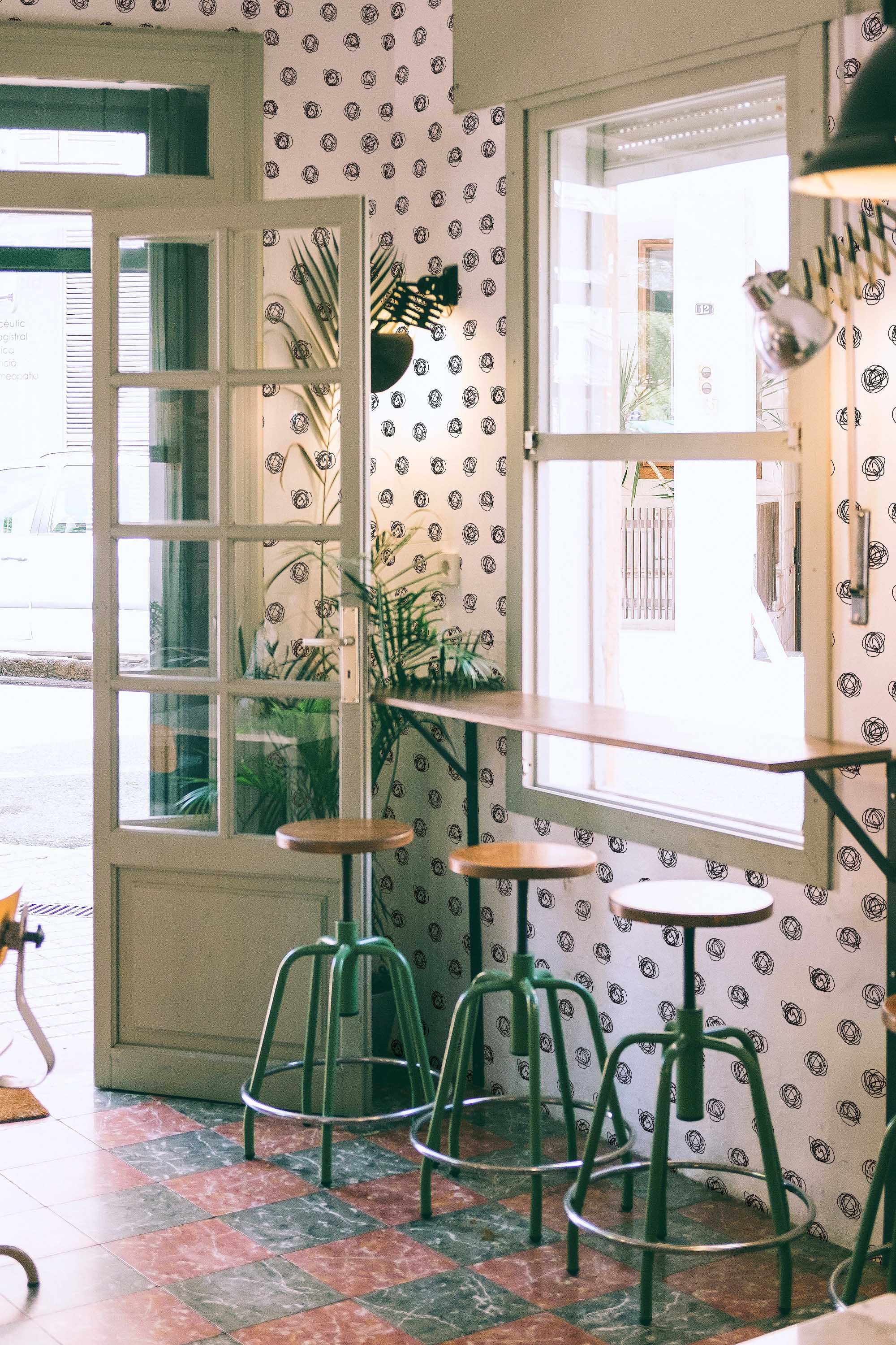 Contemporary dots Wallpaper - Image 4