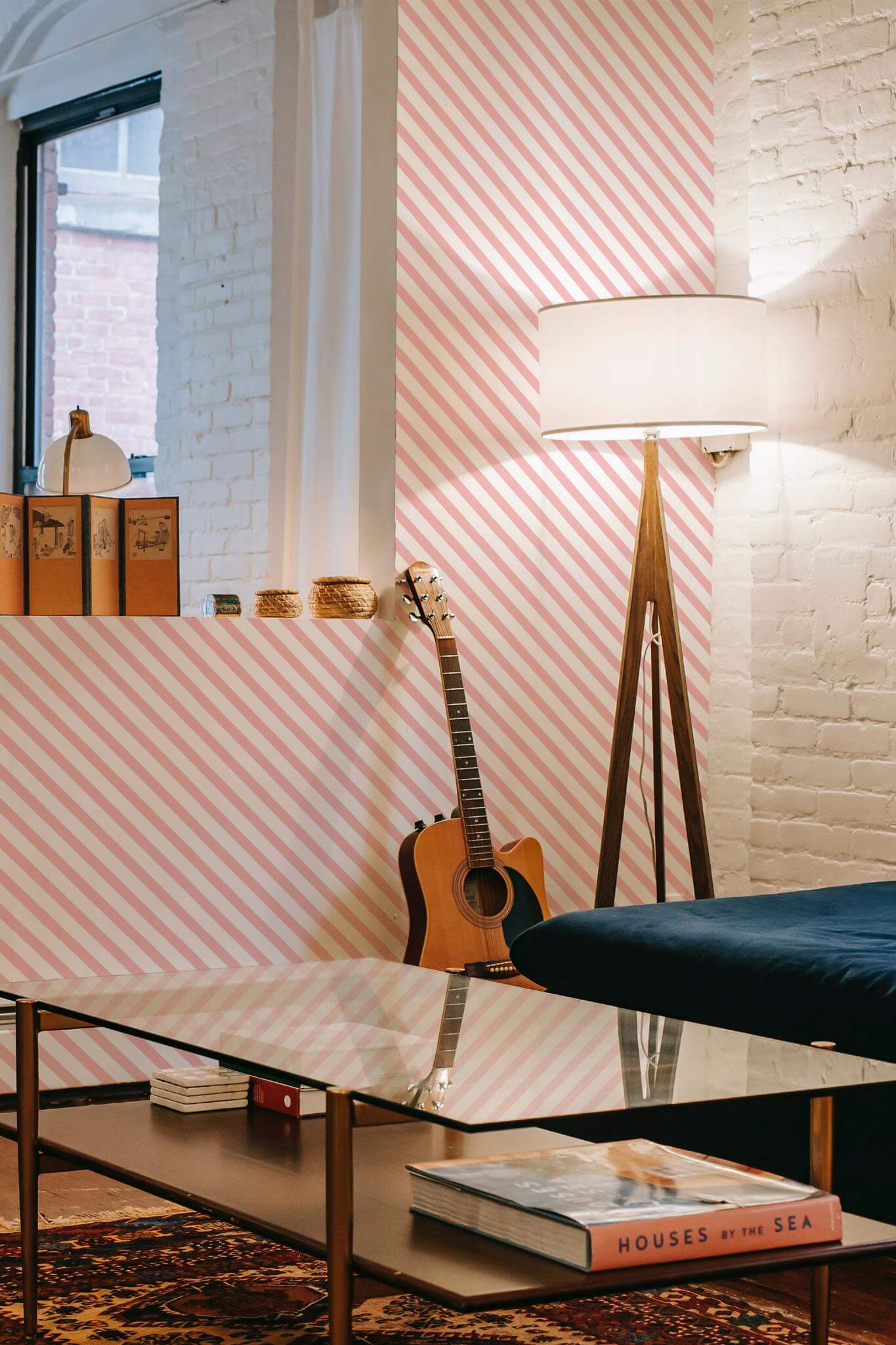 Diagonal striped Wallpaper - Image 4