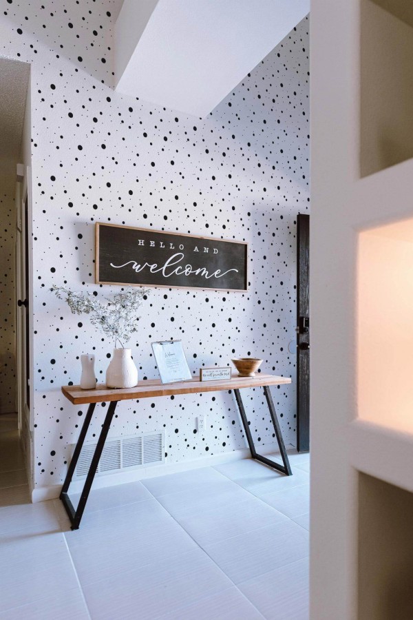 Black dots Wallpaper - Image 4