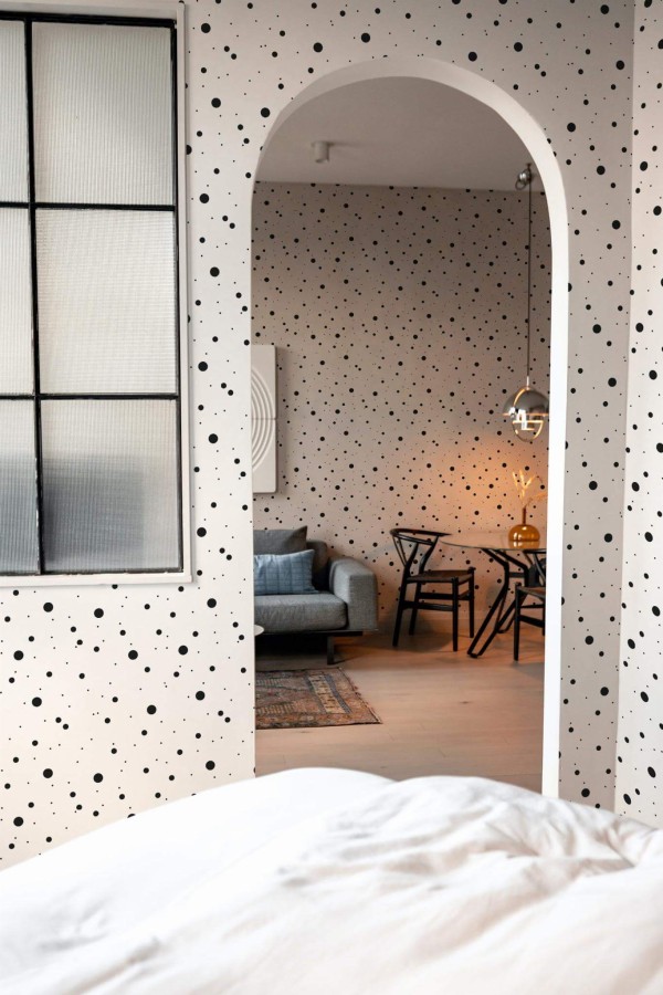 Black dots Wallpaper - Image 3