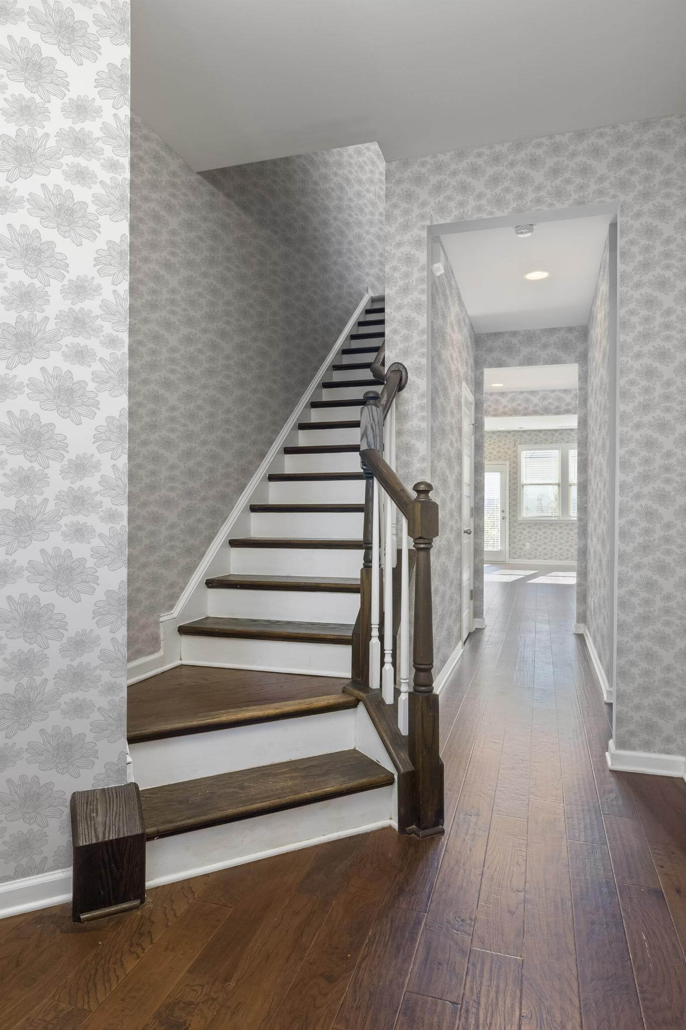 Seamless gray and white floral Wallpaper - Image 4