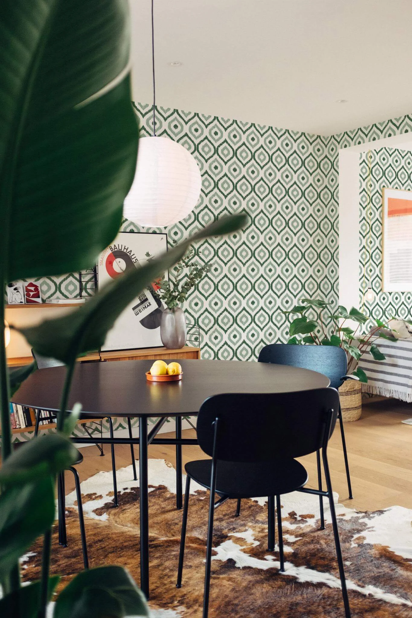 Green ikat Wallpaper - Image 3