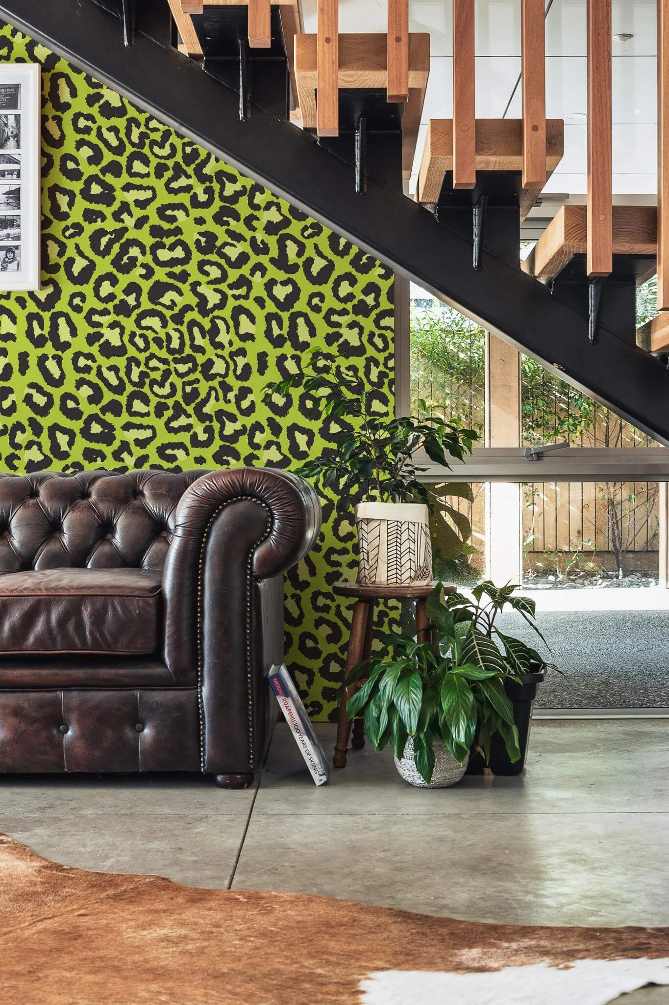 Green leopard pattern Wallpaper - Image 3
