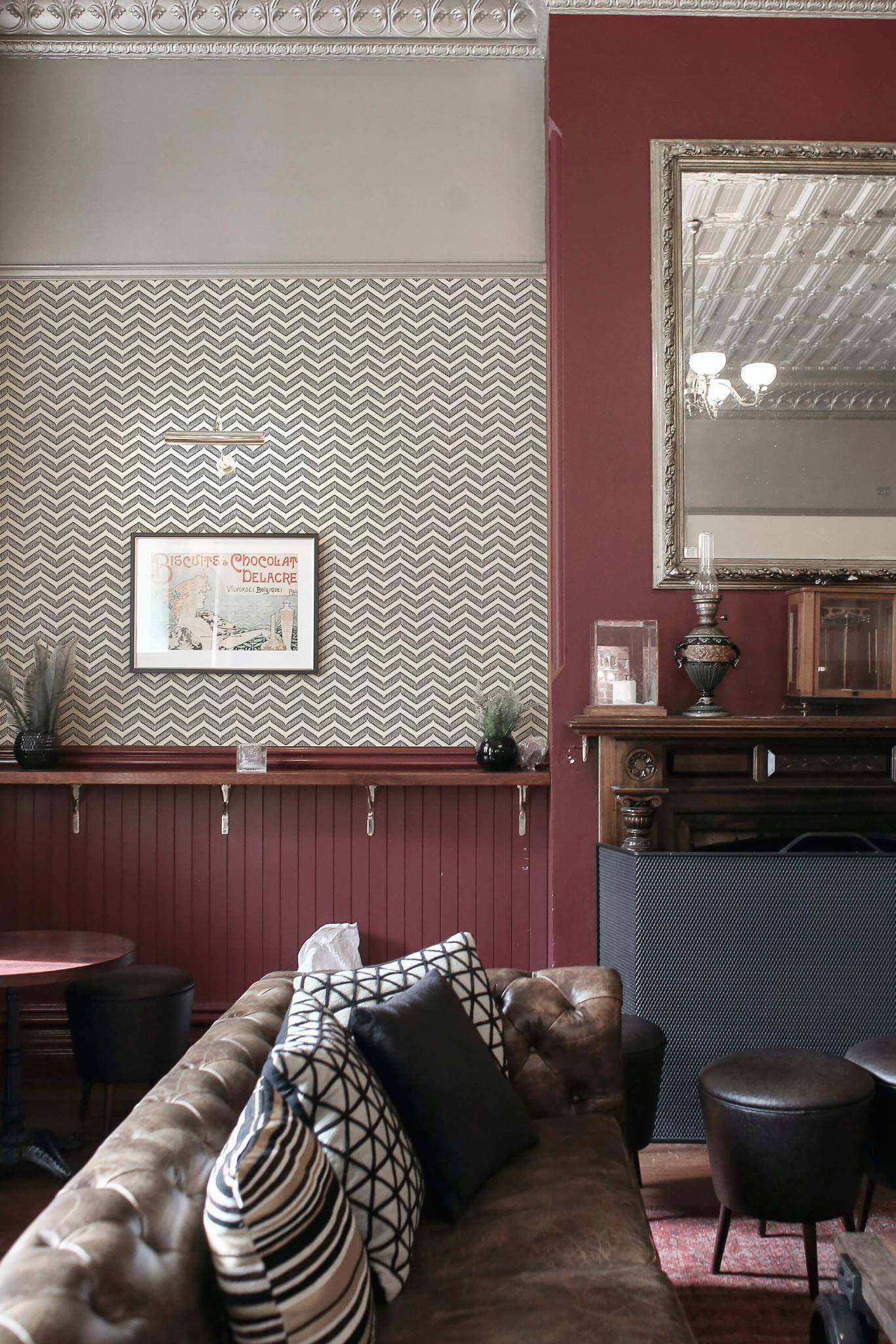 Black and white chevron Wallpaper - Image 4