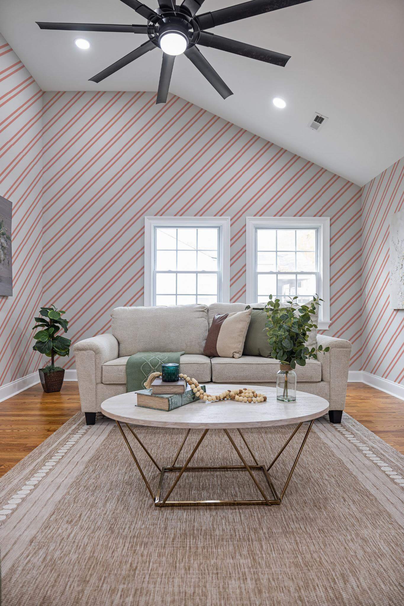 Diagonal lines Wallpaper - Image 3