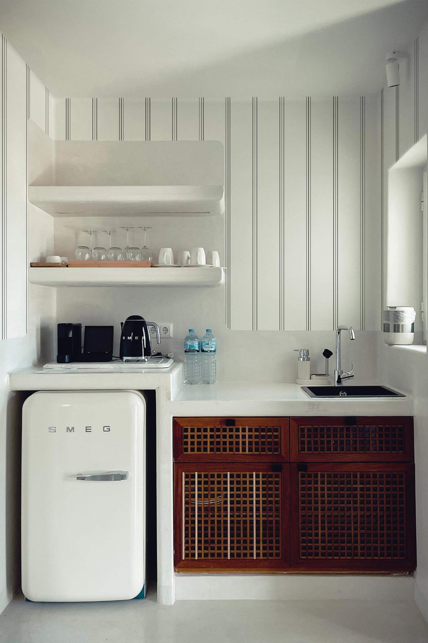 Stripe Wallpaper - Image 4
