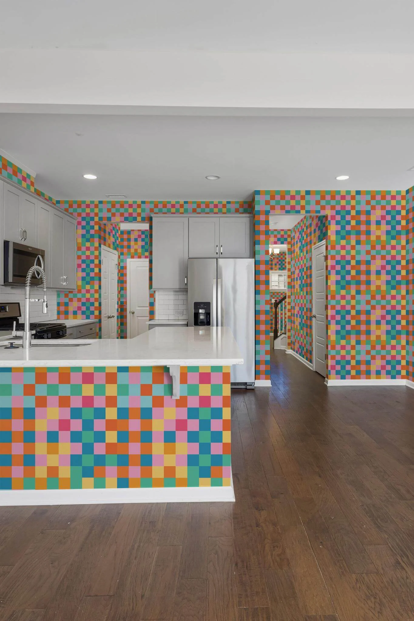 Vibrant Checkered Symphony Wallpaper - Image 4