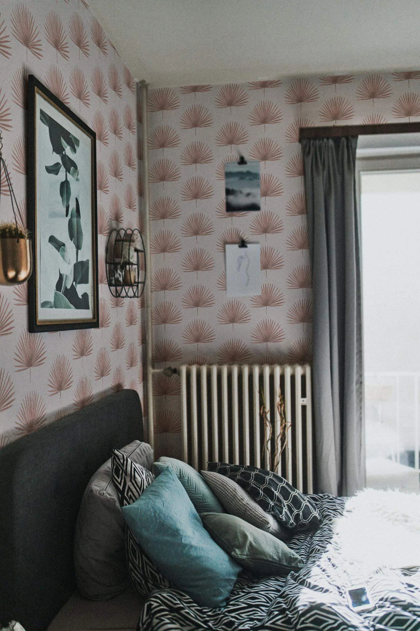 Pink palm leaf Wallpaper - Image 4