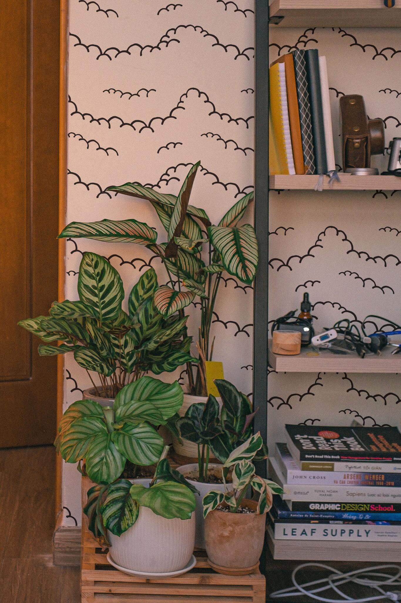 Black and white cloud Wallpaper