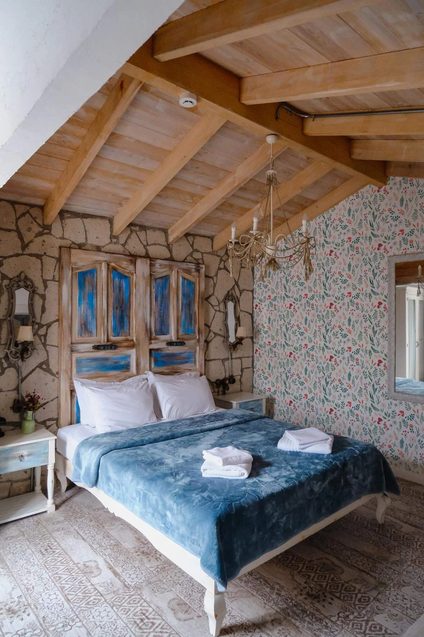 Scandinavian floral Wallpaper - Image 4