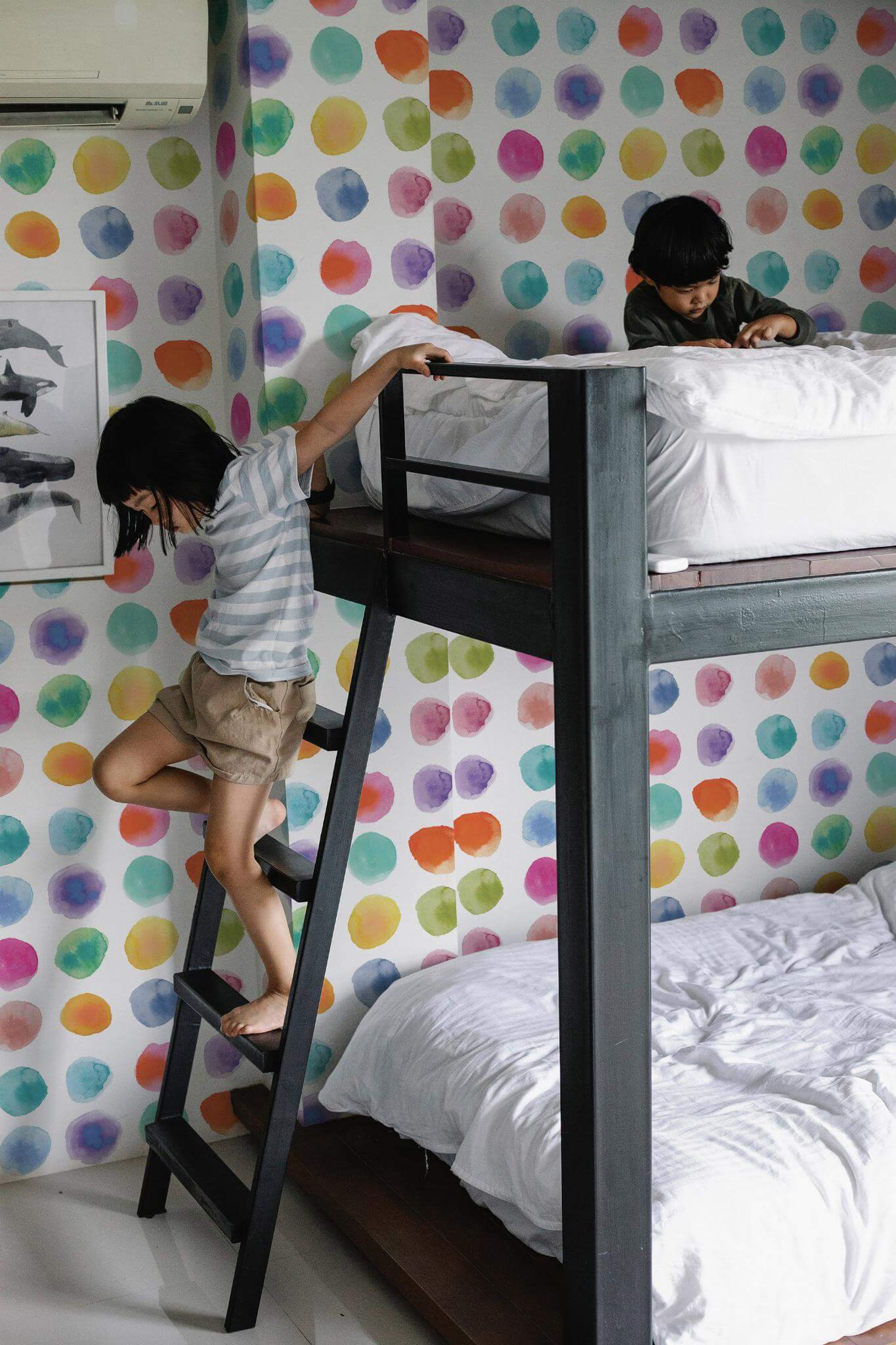 Watercolor dots Wallpaper - Image 4