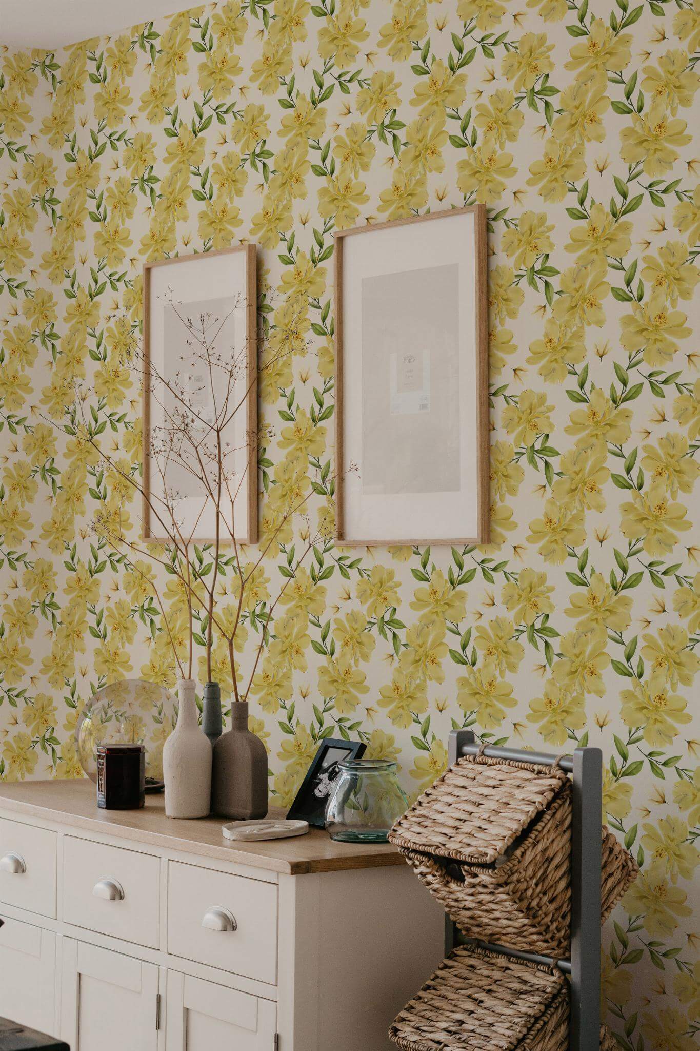 Yellow floral Wallpaper